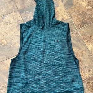 Under Armour sleeveless hoodie, new condition, XXL